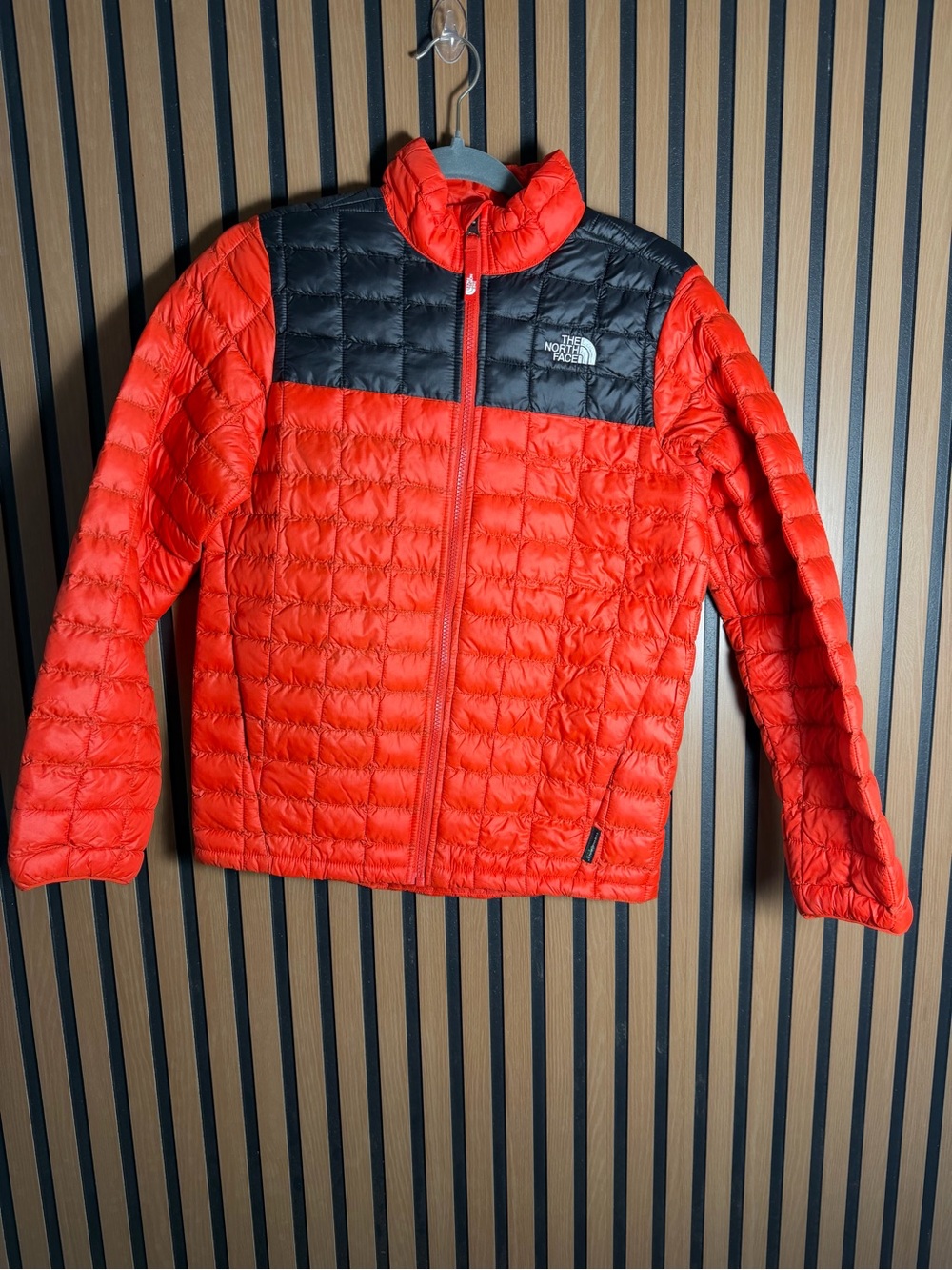 The North Face Red Jacket with Black Yoke Men’s Puffer size L 14/16